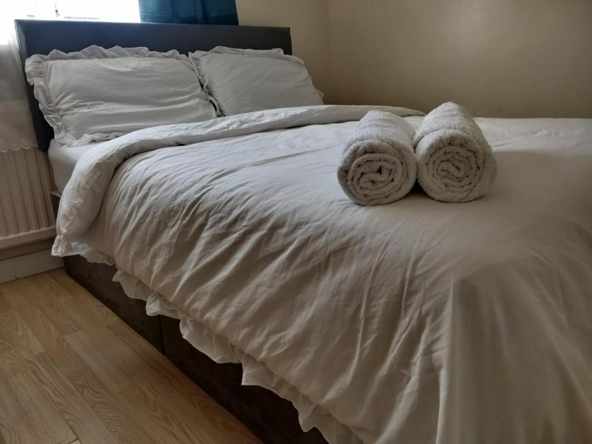 Hotel Beautiful House In Ruislip Northwood  Esterno foto